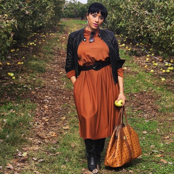 Meet your Posher, Stacy - Picture 6 of 9